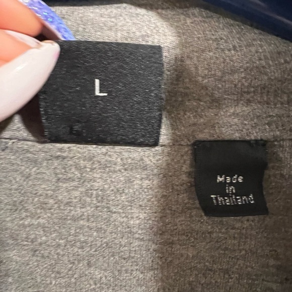 🔥Hugo Boss Sweatshirt 🔥 - Picture 3 of 6